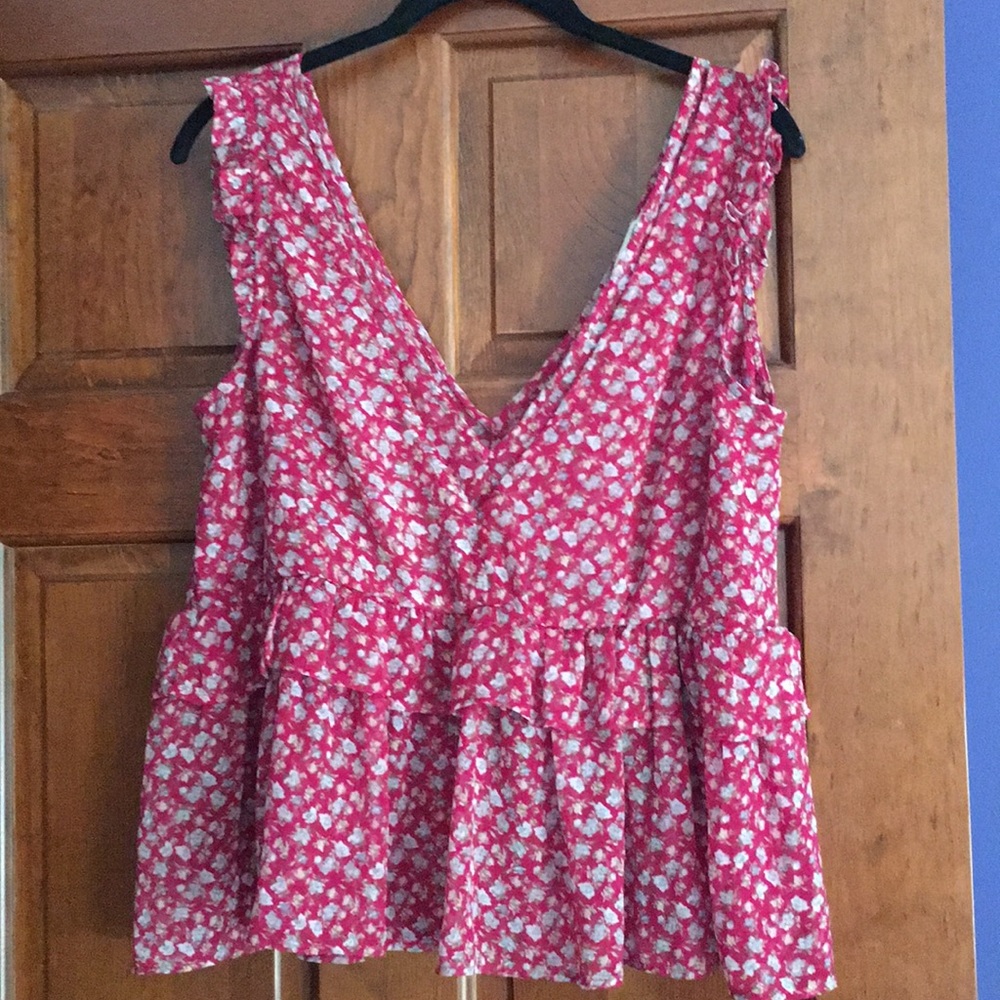 NWOT AE Flowery Top